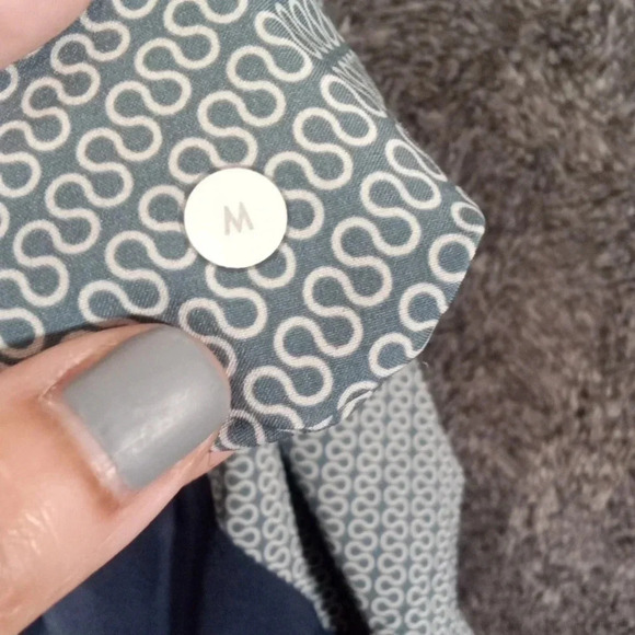 Lululemon 9" built in shorts running shorts size Medium Men - Picture 5 of 10